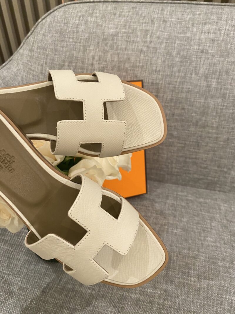 Hermes Slippers In Caviar Leather - Image 3