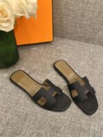 Hermes Slippers In Caviar Leather