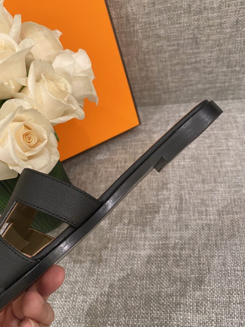 Hermes Slippers In Caviar Leather - Image 4