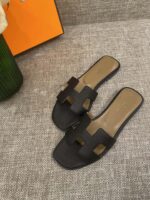 Hermes Slippers In Caviar Leather - Image 7