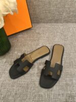 Hermes Slippers In Caviar Leather - Image 9