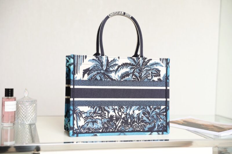 Diro Small Book Tote-36.5CM - Image 6