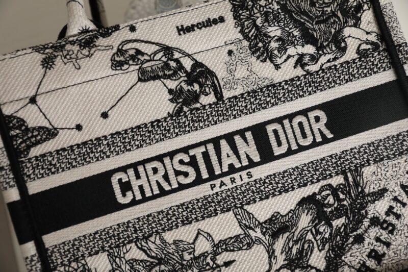 Diro Small Book Tote-26*8*22CM - Image 8