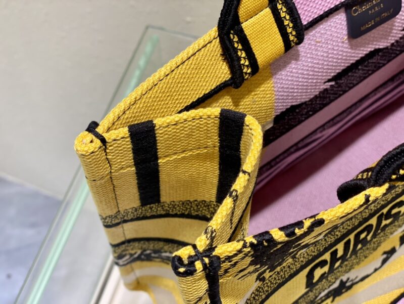 Diro Small Book Tote-36.5CM - Image 5