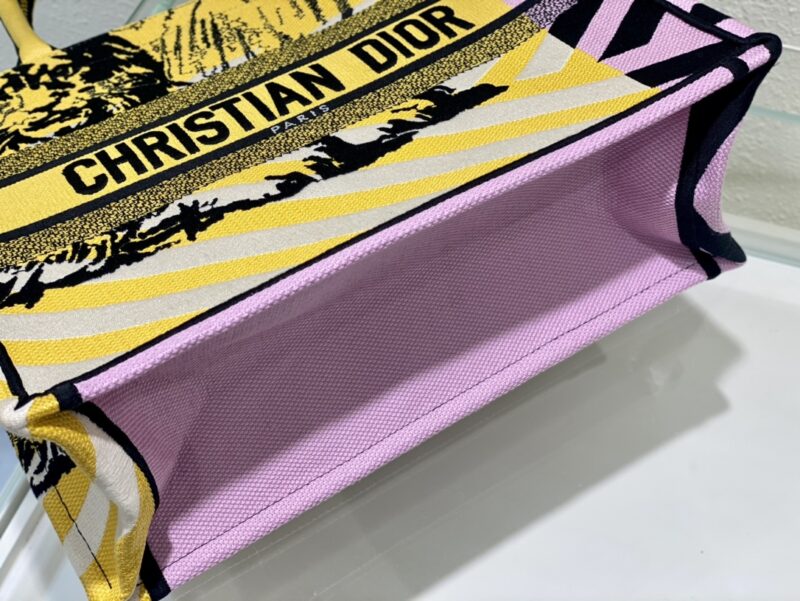 Diro Small Book Tote-36.5CM - Image 9