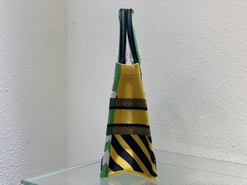 Diro Small Book Tote-36.5CM - Image 8