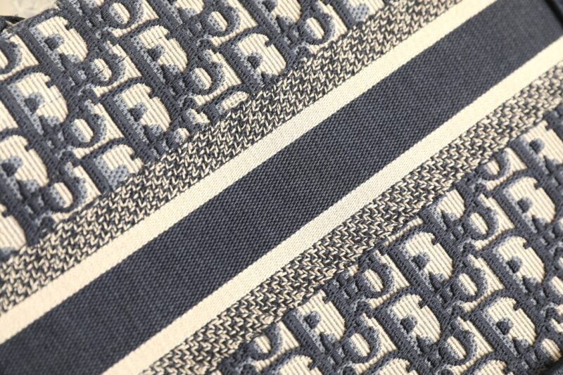 Diro Small Book Tote-26*8*22CM - Image 3