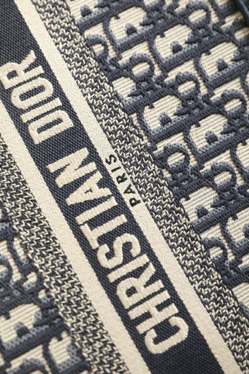 Diro Small Book Tote-26*8*22CM - Image 8