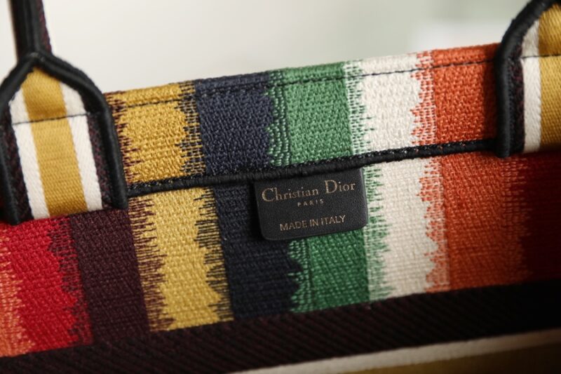 Diro Small Book Tote-36.5CM - Image 6