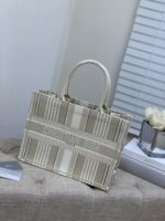 Diro Small Book Tote-36.5CM