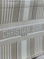 Diro Small Book Tote-36.5CM - Image 5