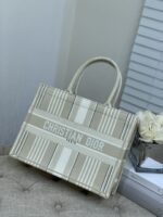 Diro Small Book Tote-36.5CM - Image 7