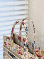 Diro Small Book Tote-36.5CM - Image 6