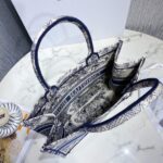 Diro Small Book Tote-36.5CM - Image 7