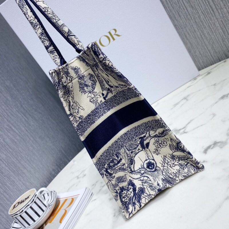 Diro Small Book Tote-36.5CM - Image 9