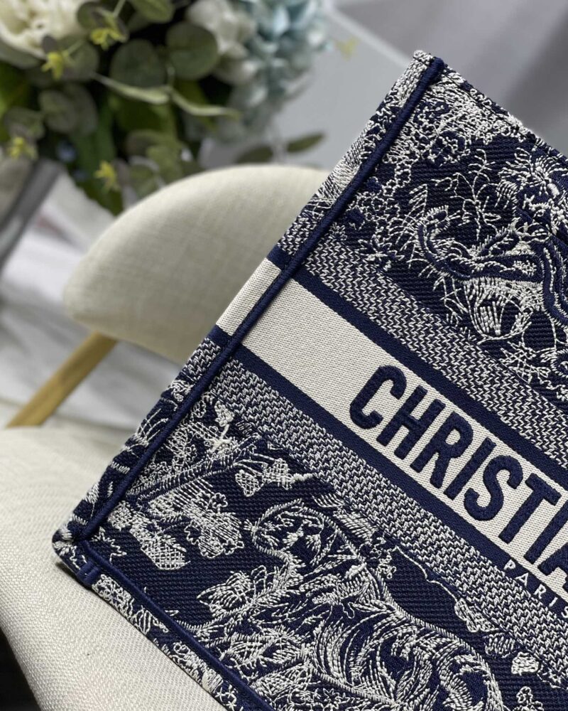 Diro Small Book Tote-36.5CM - Image 4