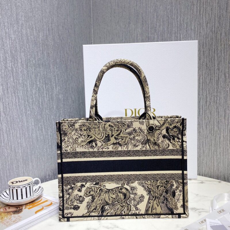 Diro Small Book Tote-36.5CM - Image 6