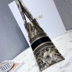 Diro Small Book Tote-36.5CM - Image 7