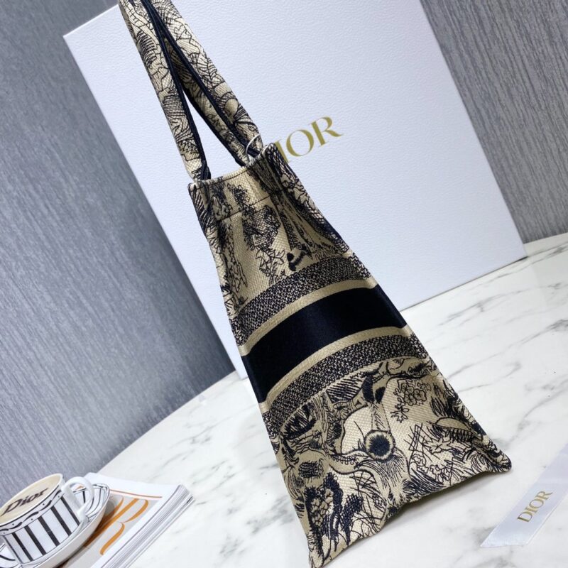 Diro Small Book Tote-36.5CM - Image 7