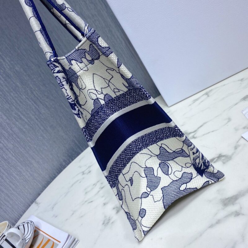 Diro Small Book Tote-36.5CM - Image 6