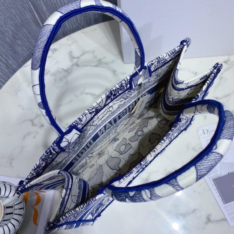 Diro Small Book Tote-36.5CM - Image 8