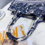 Diro Small Book Tote-36.5CM - Image 8