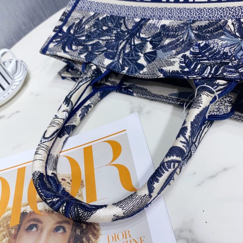 Diro Small Book Tote-36.5CM - Image 8