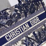 Diro Small Book Tote-36.5CM - Image 9