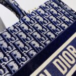 Diro Small Book Tote-36.5CM - Image 7