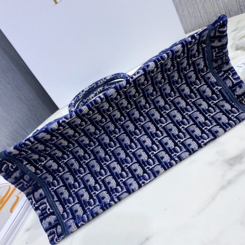 Diro Small Book Tote-36.5CM - Image 8