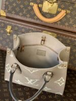 Louis Vuitton Onthego Handbag-28*11*19CM - Image 6