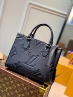 Louis Vuitton Onthego Handbag-25*19*11CM