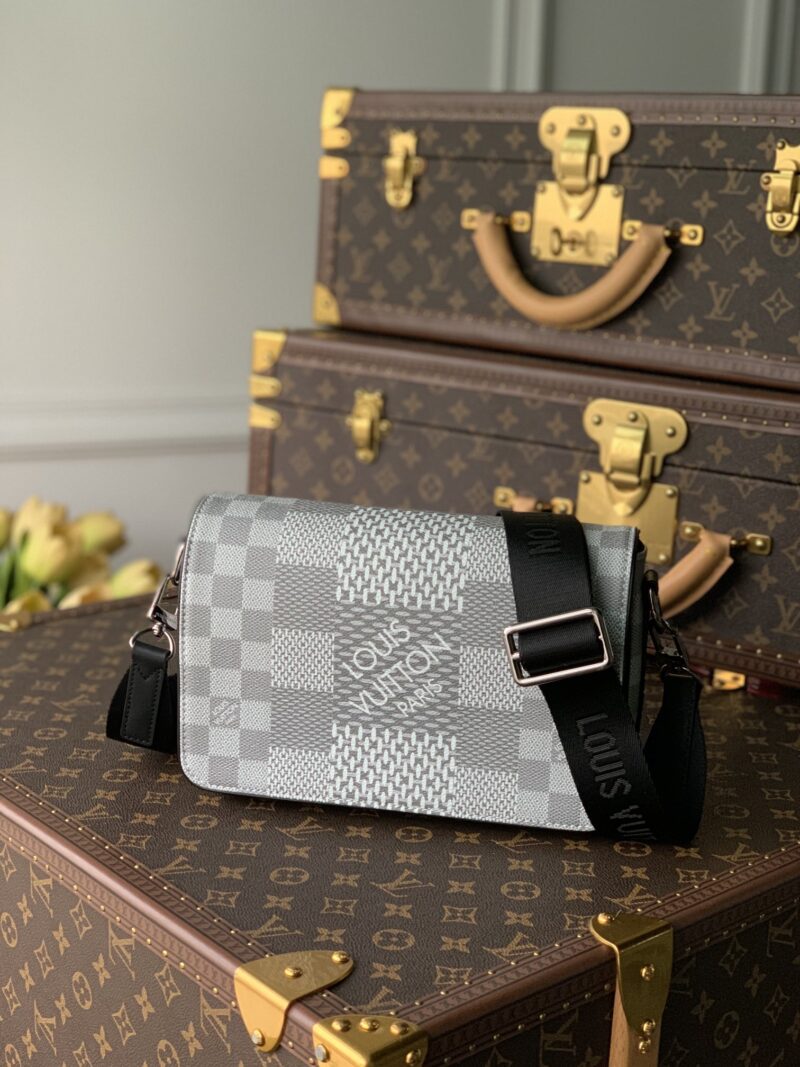 Louis Vuitton Studio Messenger Bag-23.5* 14*5 CM - Image 6