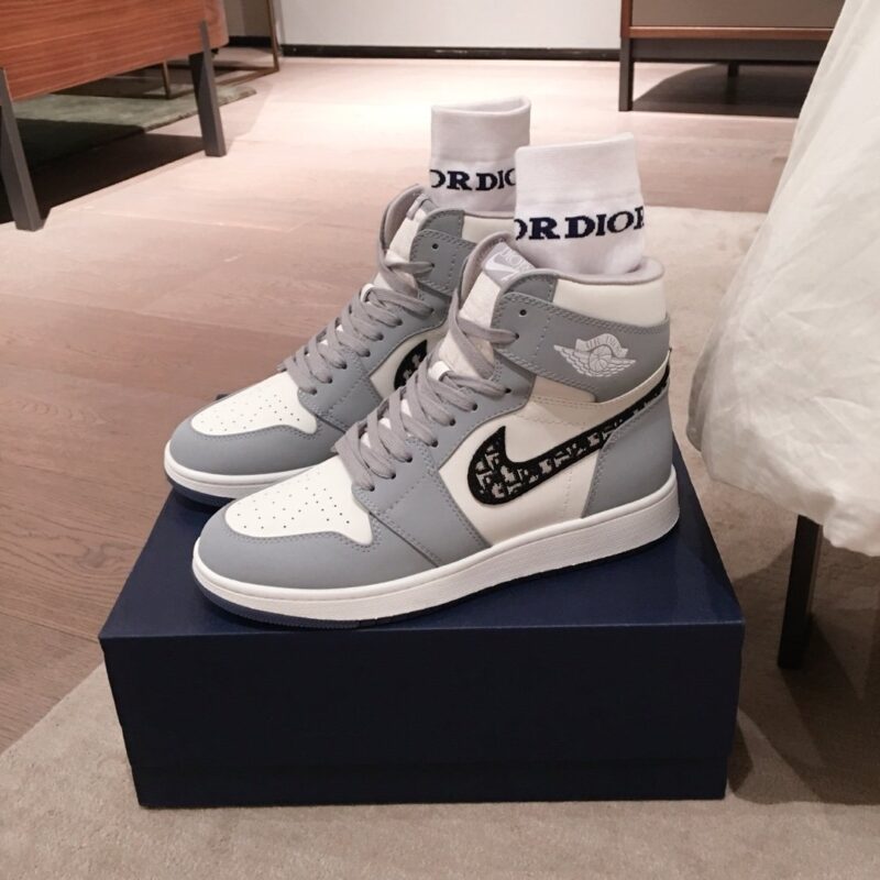 AIR JORDAN 1 DIO* HIGH OG CN8607-002 (NEWEST VERSION) - Image 5