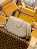 Louis Vuitton Pont 9 Soft Handbags-M58967-25*17.5*8CM - Image 7
