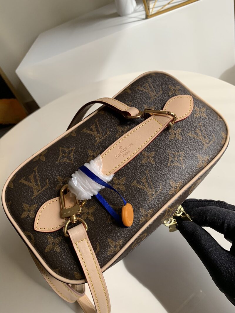 Louis Vuitton Cosmetic/Vanity Bag - Image 4