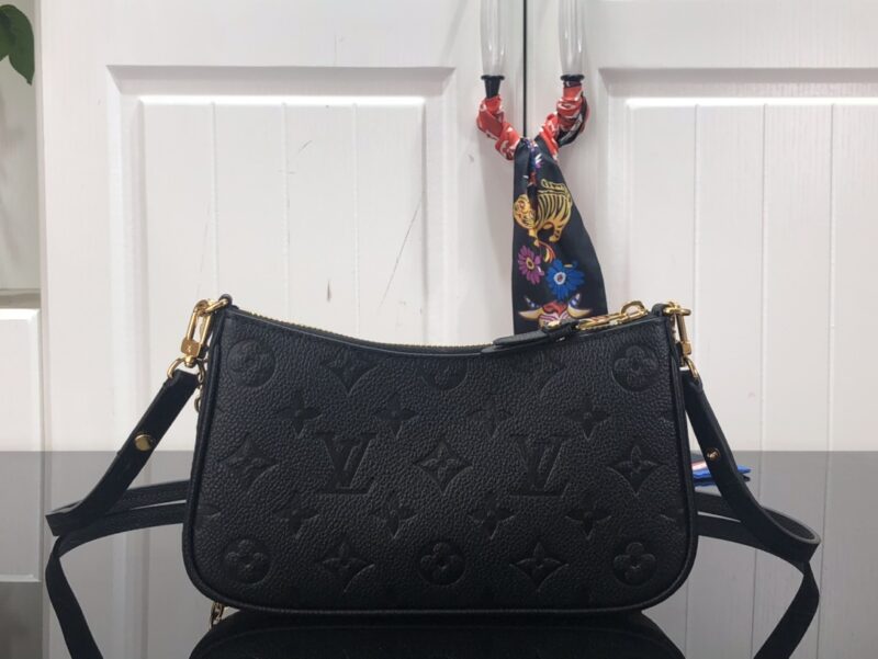 Louis Vuitton Easy Pouch On Strap-19x11.5x3CM - Image 2
