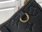 Louis Vuitton Easy Pouch On Strap-19x11.5x3CM - Image 3