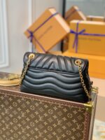 Louis Vuitton New Wave Bag-24x14x9CM - Image 6