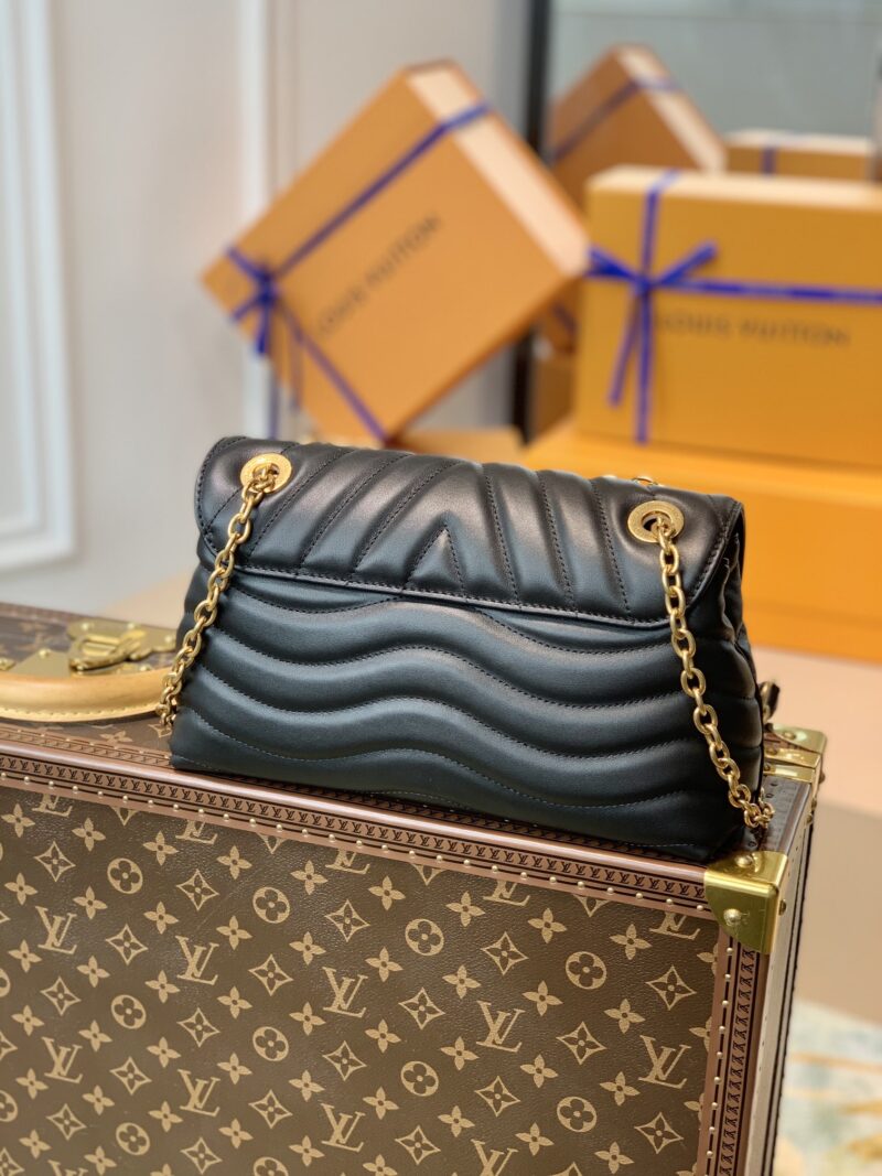 Louis Vuitton New Wave Bag-24x14x9CM - Image 6