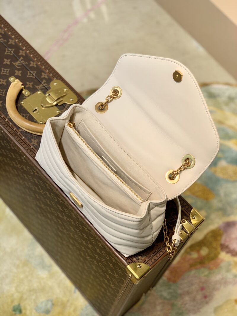 Louis Vuitton New Wave Bag-24x14x9CM - Image 8