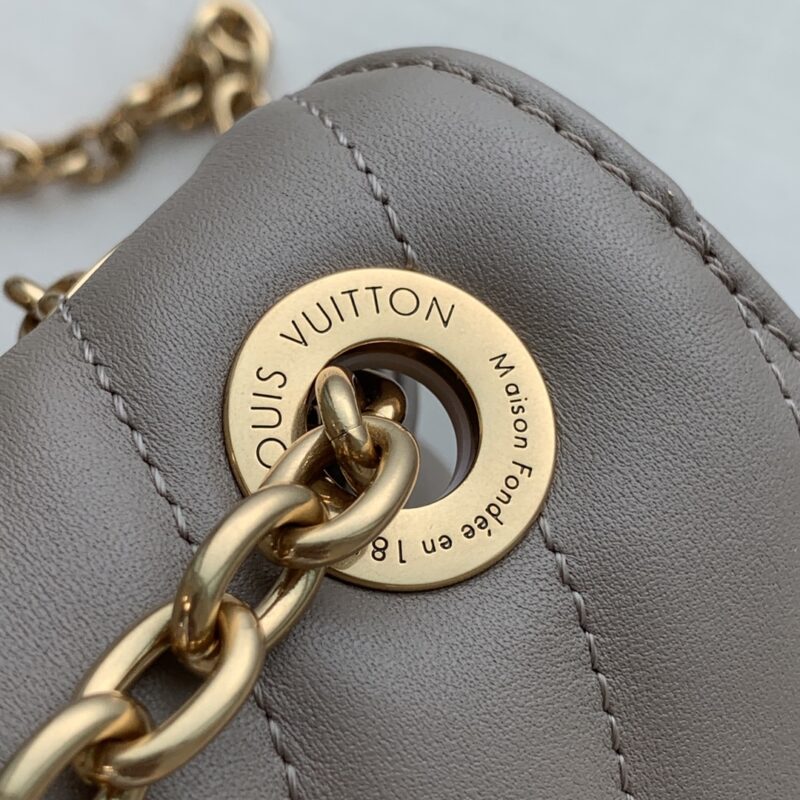 Louis Vuitton New Wave Bag-24x14x9CM - Image 4