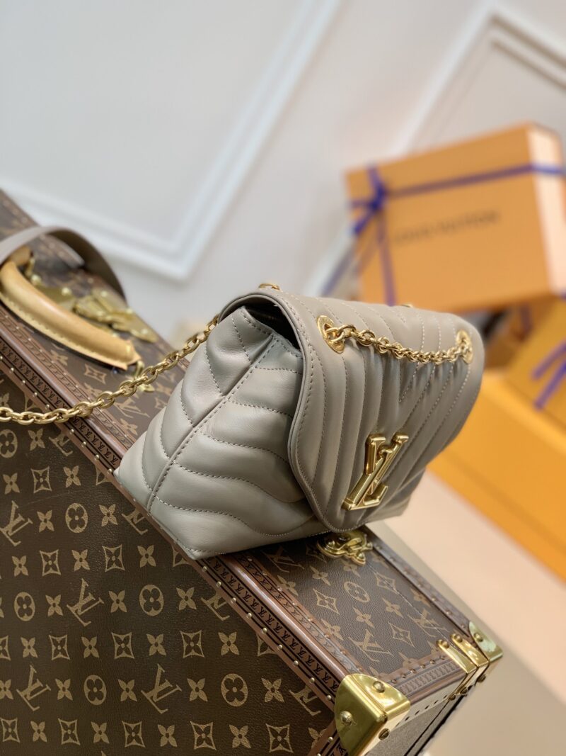 Louis Vuitton New Wave Bag-24x14x9CM - Image 7