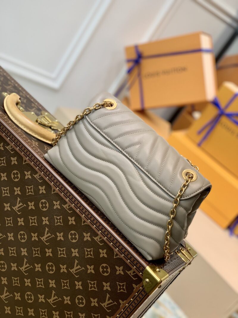 Louis Vuitton New Wave Bag-24x14x9CM - Image 8