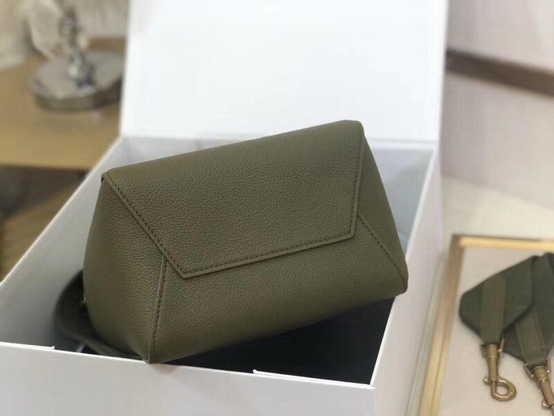 Celin Suau Sangle Bucket In Soft Grained Calfskin-17.5*24.5*12CM - Image 3