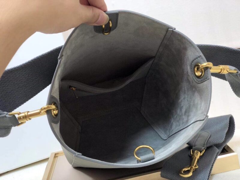 Celin Suau Sangle Bucket In Soft Grained Calfskin-17.5*24.5*12CM - Image 5