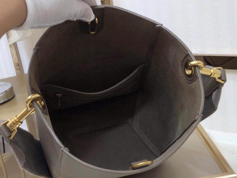 Celin Suau Sangle Bucket In Soft Grained Calfskin-17.5*24.5*12CM - Image 9