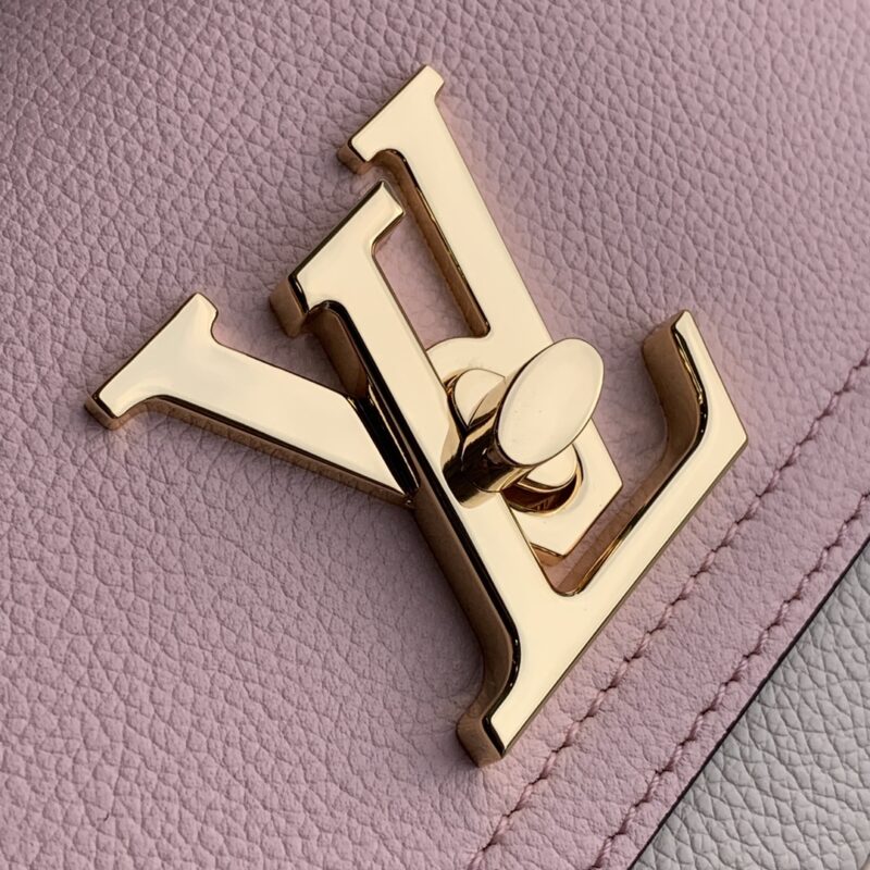 Louis Vuitton Lockme Tender Handbags PM- M58554-19*13*8CM - Image 5