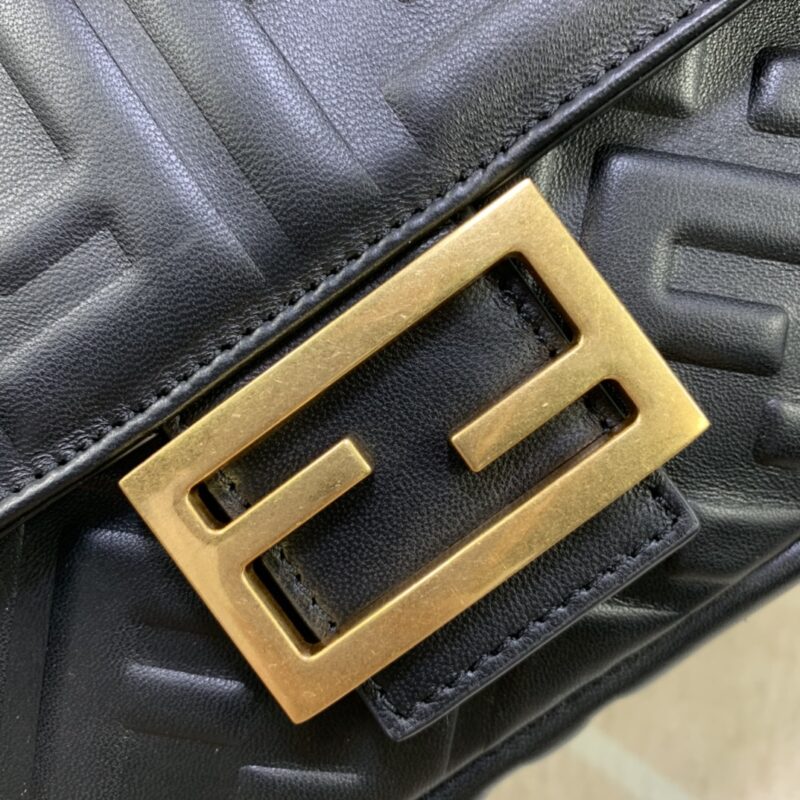 Fendi Baguette Bag - Image 3