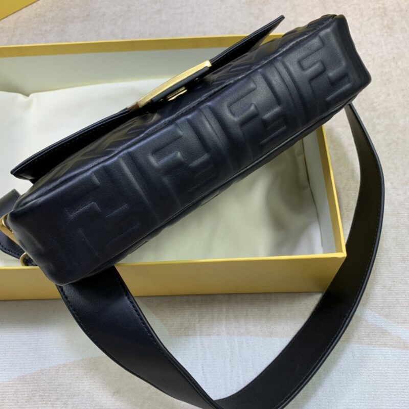 Fendi Baguette Bag - Image 9